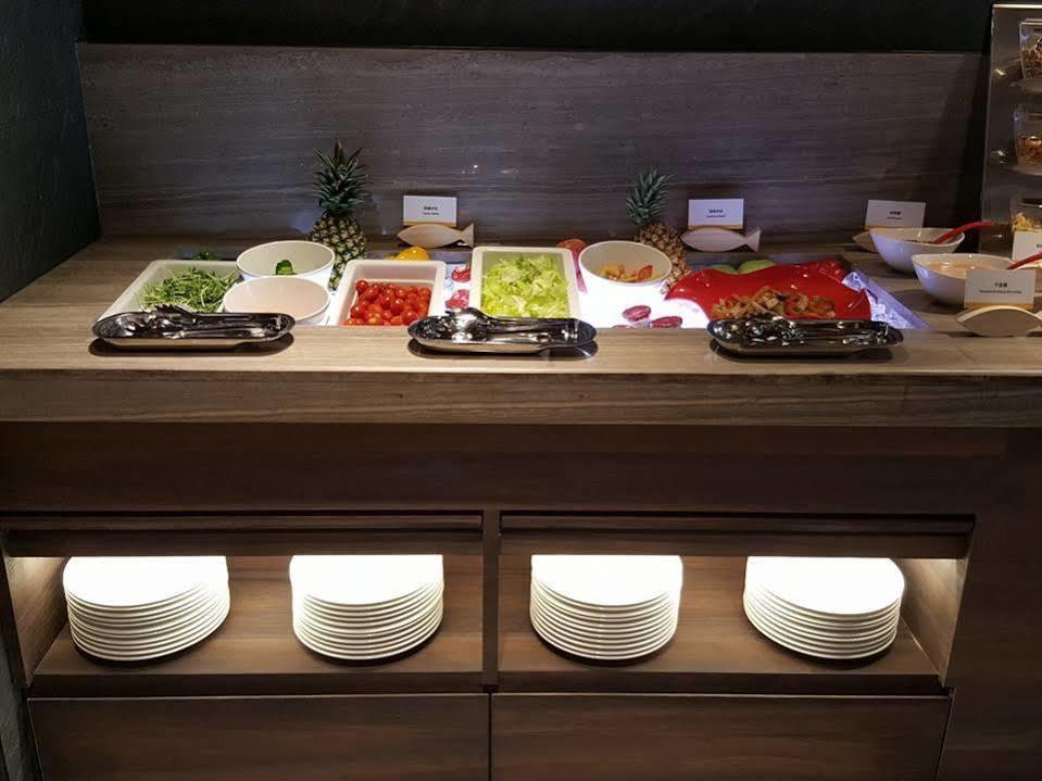 Changyu Hotel Tainan Exteriör bild